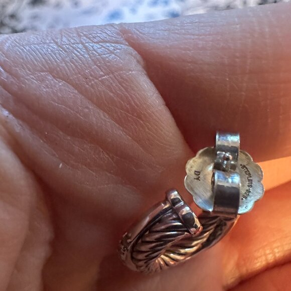 Rare....David Yurman Crossover Hoops with Diamonds - Picture 8 of 10